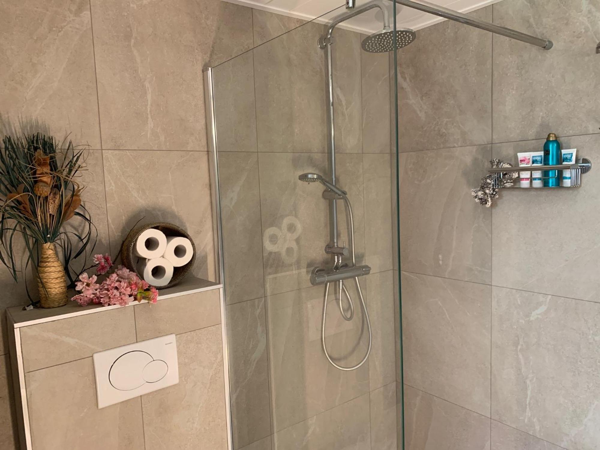 Romantisch Wellness Appartement Met Prive Hottub Sauna Gamesroom Den Ham Exteriér fotografie